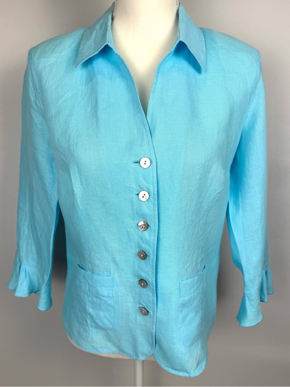 Talbots Vintage Light Blue Irish Linen Button Front Blouse Ruffle Cuffs Size 8